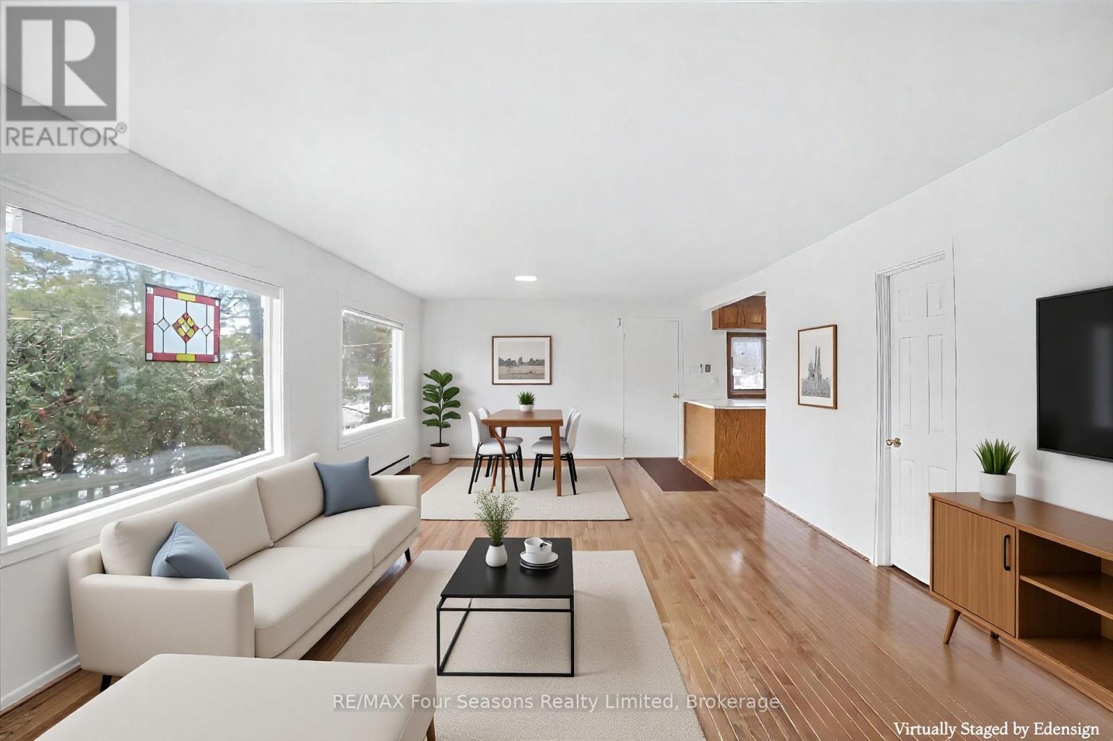 220 Old Mosley Street, Wasaga Beach, Ontario  L9Z 2J2 - Photo 6 - S12887142