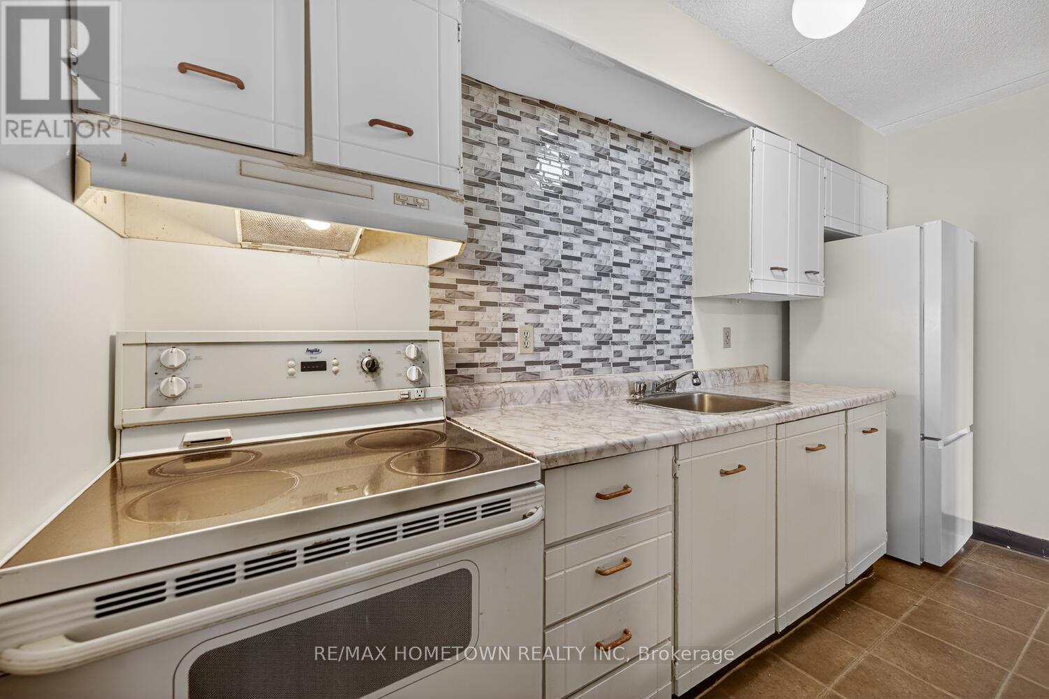 113 - 235 Water Street, Prescott, Ontario  K0E 1T0 - Photo 10 - X12886944