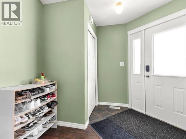 5 Valerie Crescent, Whitehorse, Yukon  Y1A 6V8 - Photo 2 - 17114