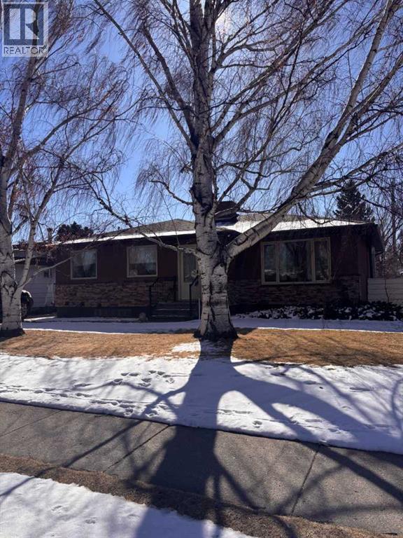 2318 10 Avenue S, Lethbridge, Alberta  T1K 0C2 - Photo 1 - A2292042