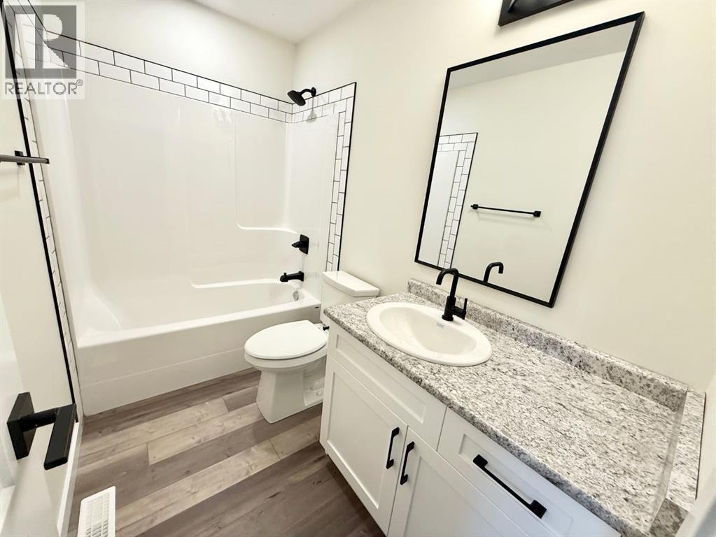 328b Boutin Avenue, Hinton, Alberta  T7V 0B4 - Photo 18 - A2260013