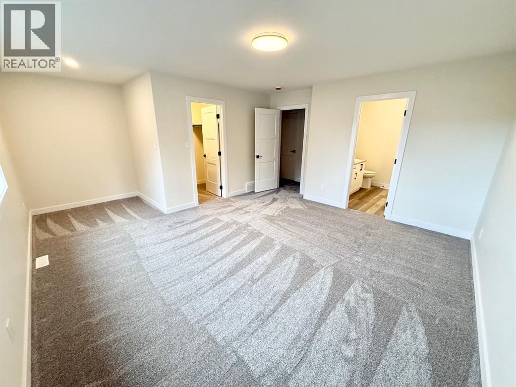 328b Boutin Avenue, Hinton, Alberta  T7V 0B4 - Photo 12 - A2260013