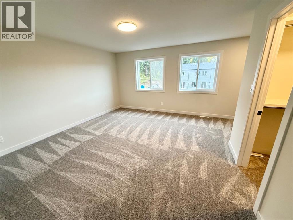 328b Boutin Avenue, Hinton, Alberta  T7V 0B4 - Photo 11 - A2260013