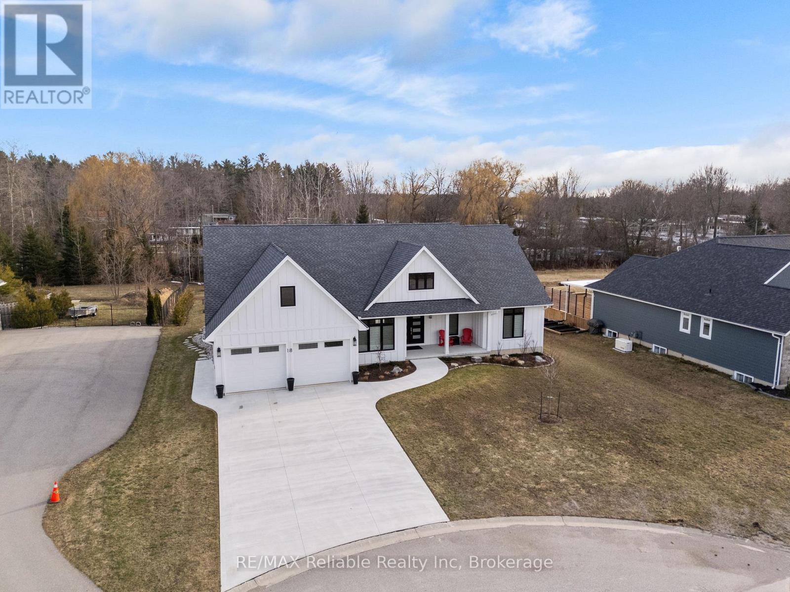 18 Fawn Creek Lane, Bluewater (Bayfield), Ontario  N0M 1G0 - Photo 3 - X12886942