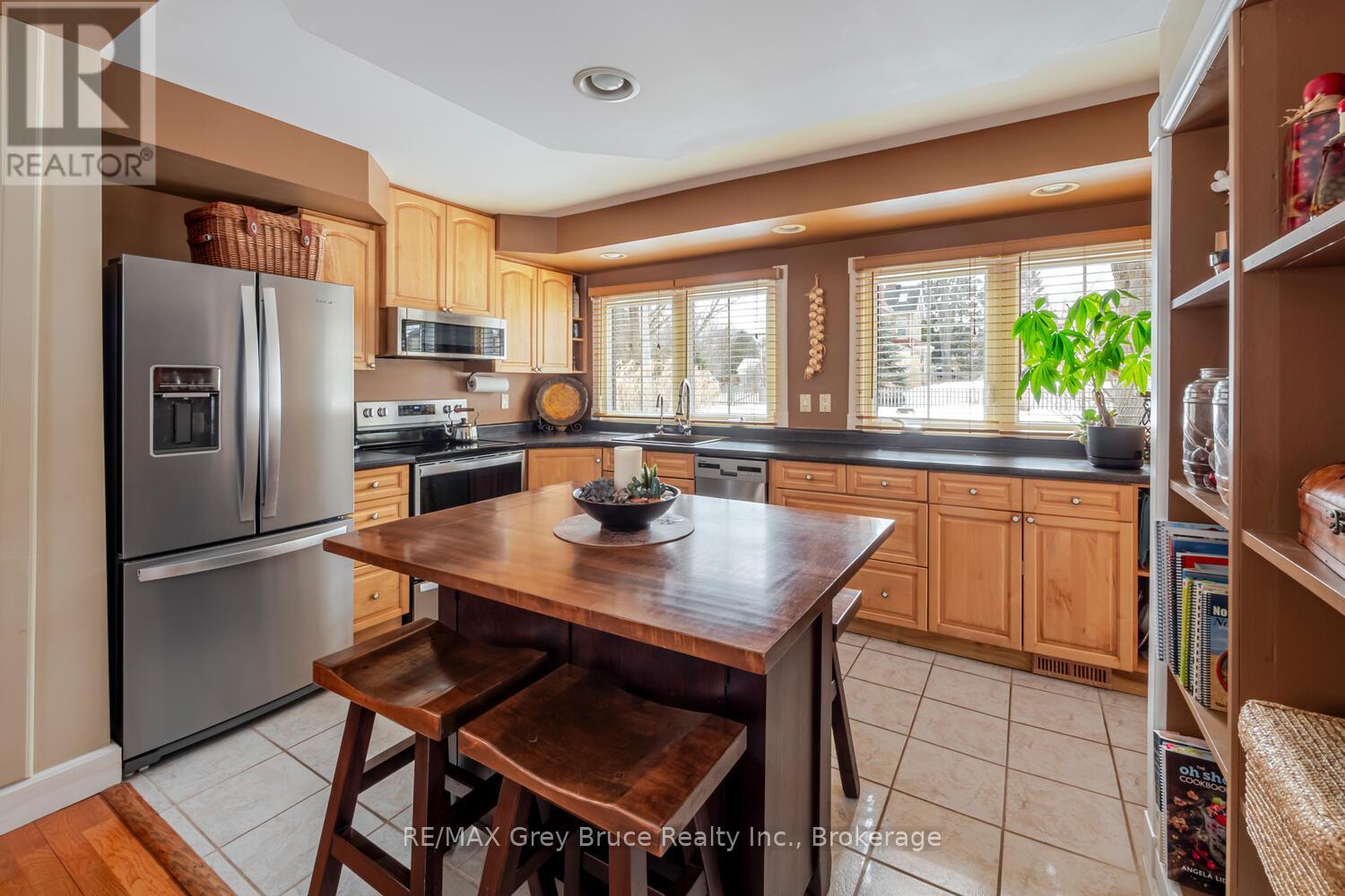 280 Mary Street, South Bruce Peninsula, Ontario  N0H 2T0 - Photo 10 - X12886960