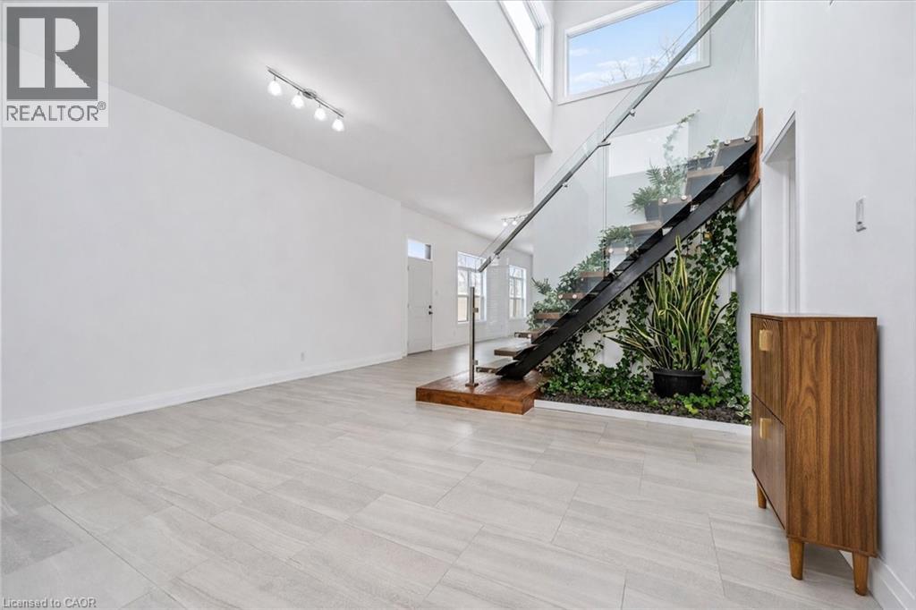 149 Woolwich Street, Waterloo, Ontario  N2K 1S5 - Photo 5 - 40805324