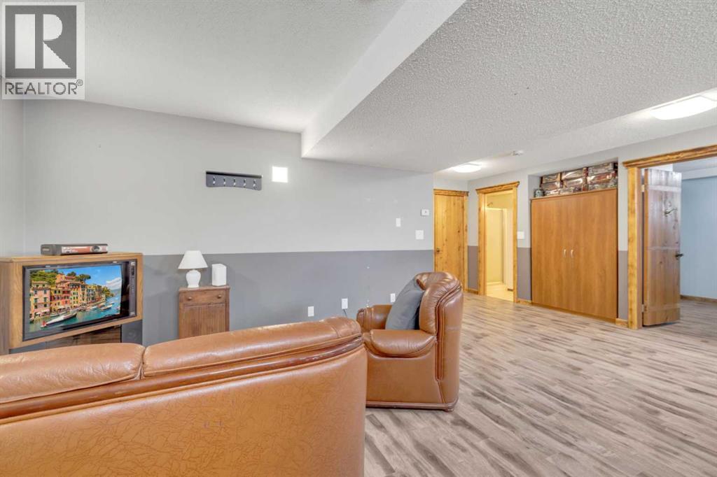 5704 58 Street, Rocky Mountain House, Alberta  T4T 1H9 - Photo 42 - A2288498