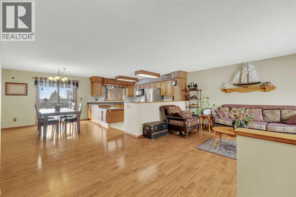 5704 58 Street, Rocky Mountain House, Alberta  T4T 1H9 - Photo 16 - A2288498