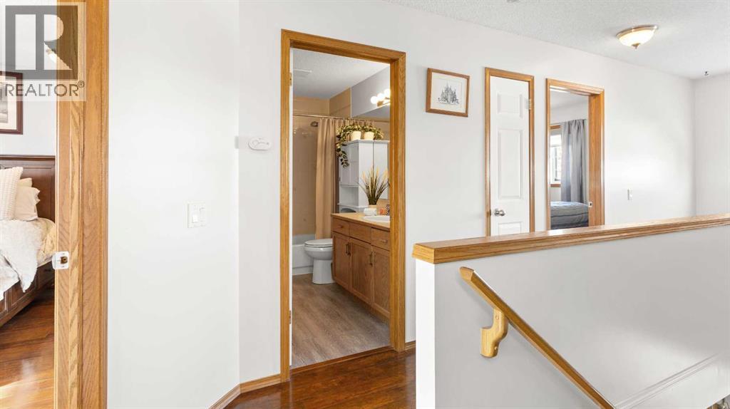 323 Mt Cornwall Circle Se, Calgary, Alberta  T2Z 2J7 - Photo 24 - A2289182