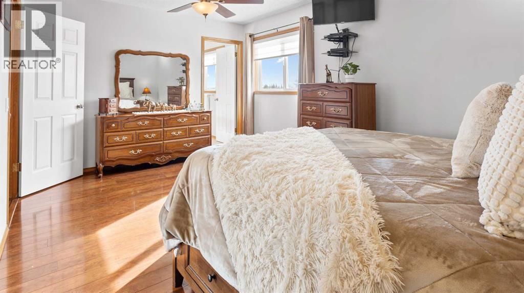 323 Mt Cornwall Circle Se, Calgary, Alberta  T2Z 2J7 - Photo 28 - A2289182