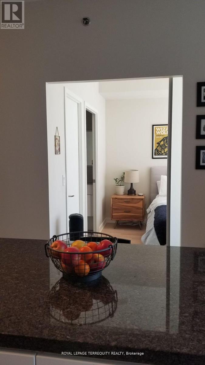 820 - 21 Nelson Street, Toronto (Waterfront Communities), Ontario  M5V 3H9 - Photo 12 - C12886920