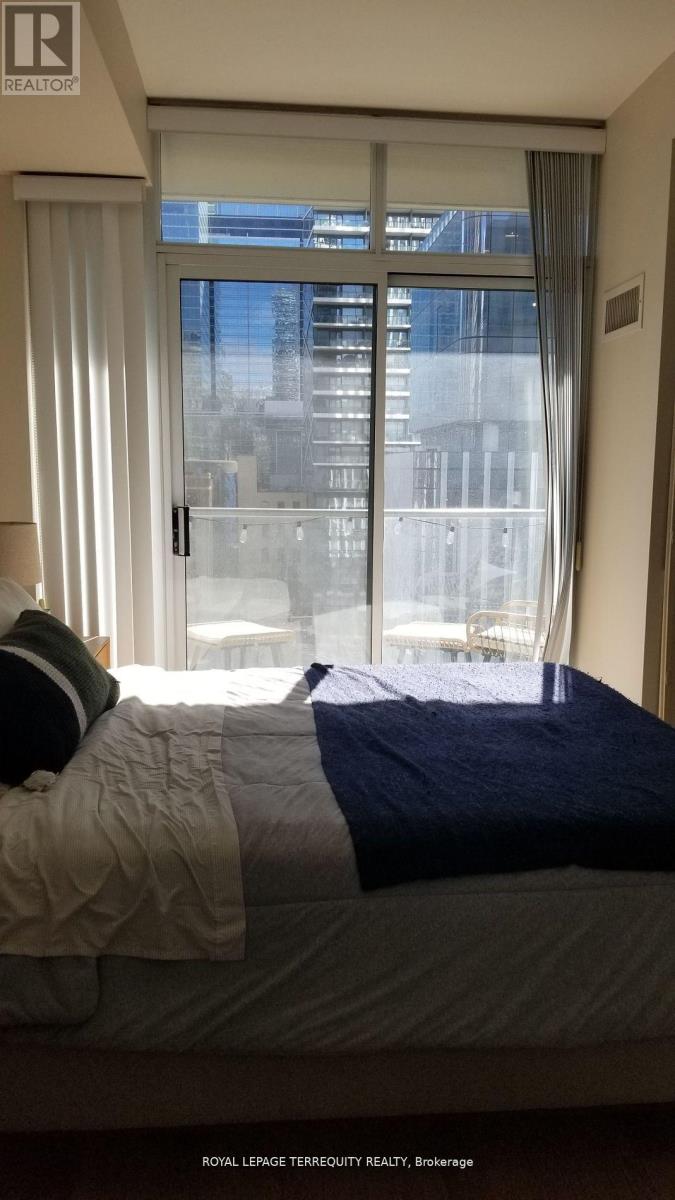 820 - 21 Nelson Street, Toronto (Waterfront Communities), Ontario  M5V 3H9 - Photo 14 - C12886920