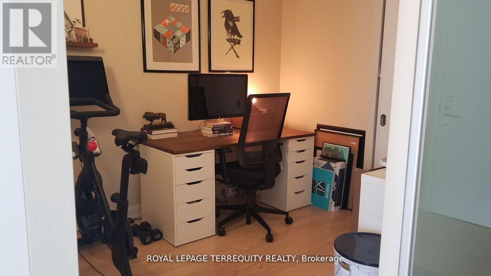 820 - 21 Nelson Street, Toronto (Waterfront Communities), Ontario  M5V 3H9 - Photo 17 - C12886920