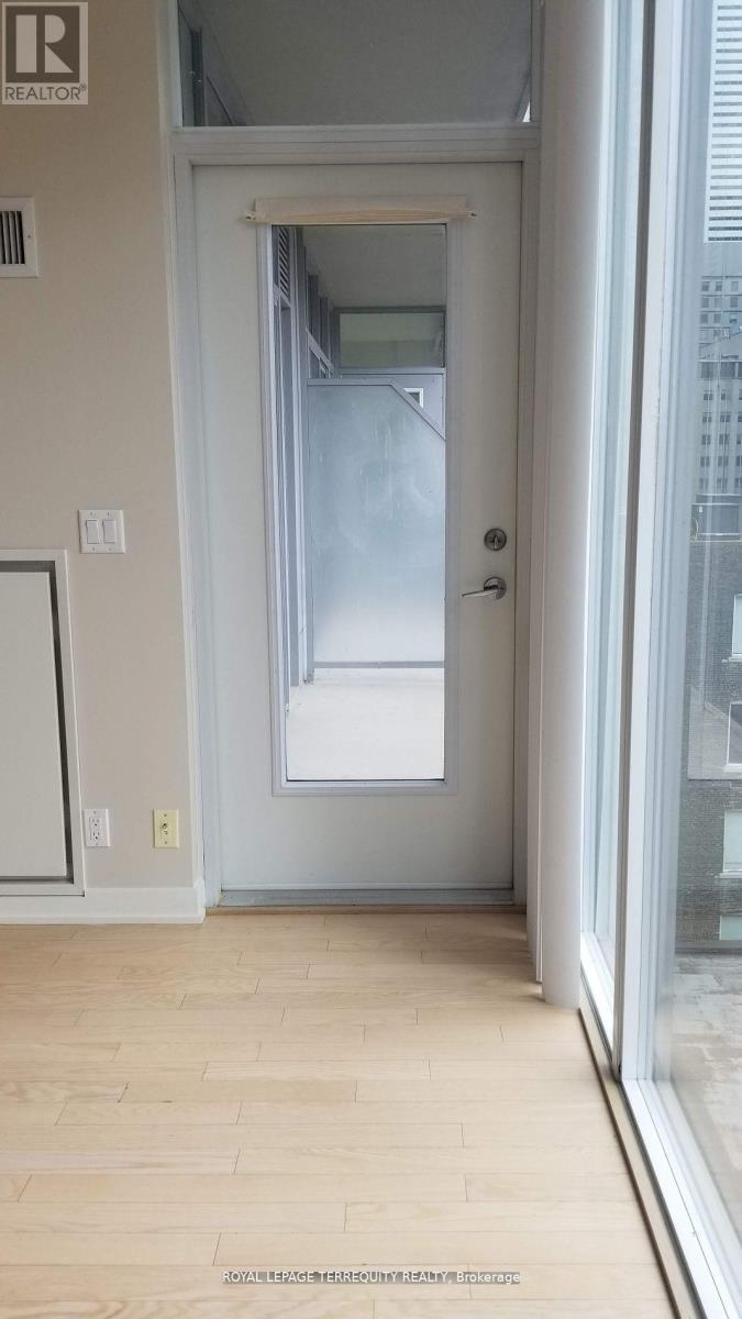 820 - 21 Nelson Street, Toronto (Waterfront Communities), Ontario  M5V 3H9 - Photo 25 - C12886920