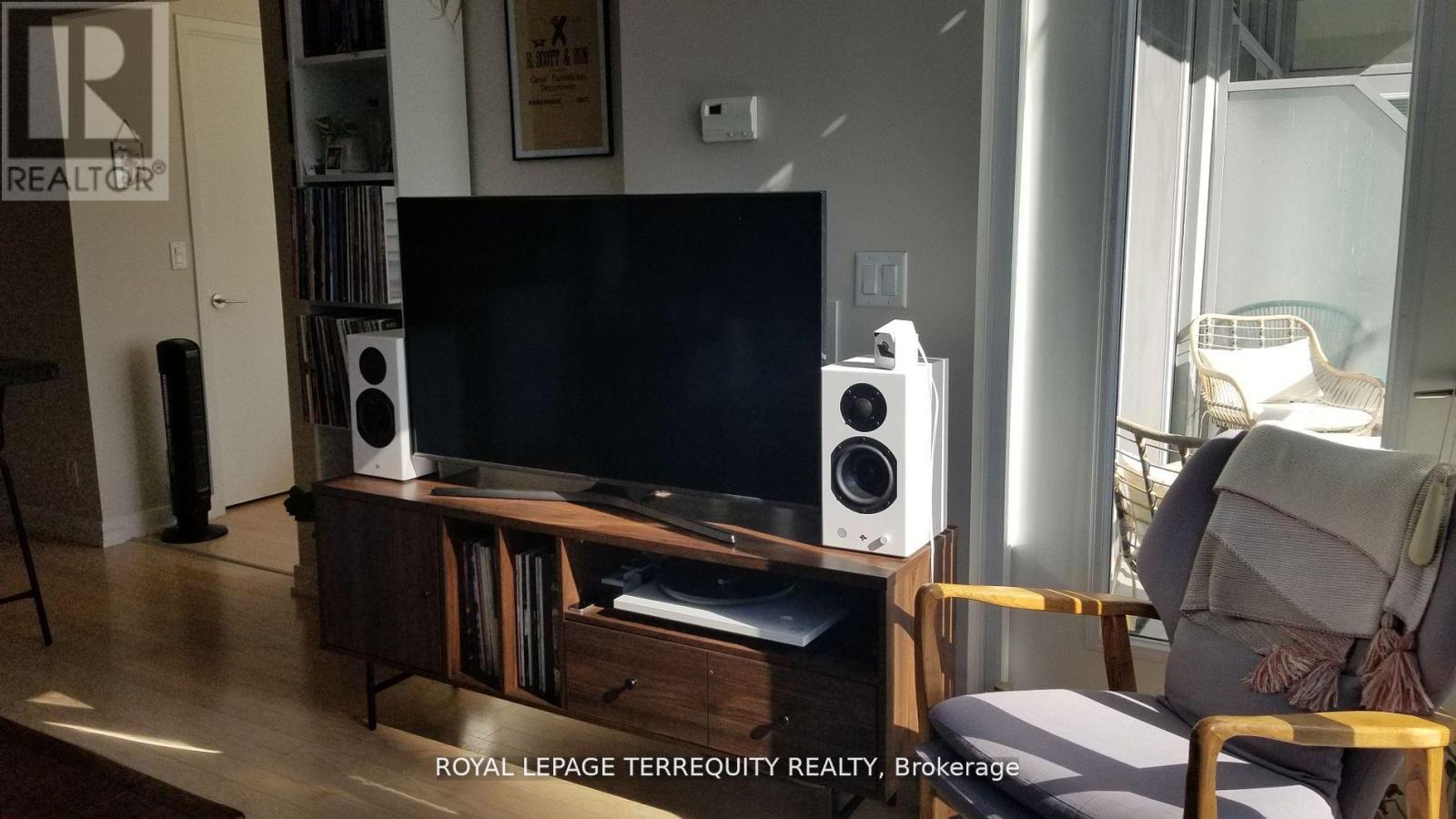 820 - 21 Nelson Street, Toronto (Waterfront Communities), Ontario  M5V 3H9 - Photo 9 - C12886920