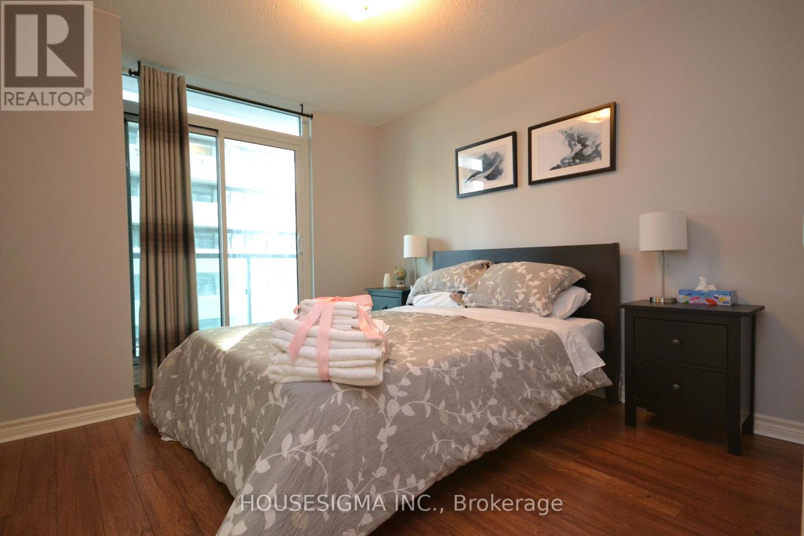 1507 - 19 Grand Trunk Crescent, Toronto, Ontario  M5J 3A4 - Photo 8 - C12887032