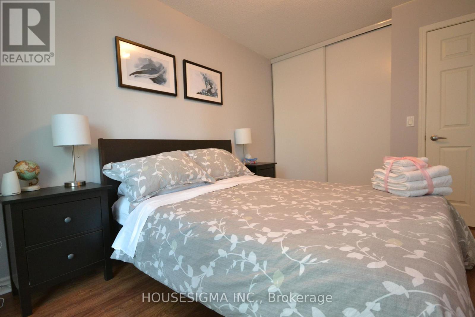 1507 - 19 Grand Trunk Crescent, Toronto, Ontario  M5J 3A4 - Photo 9 - C12887032