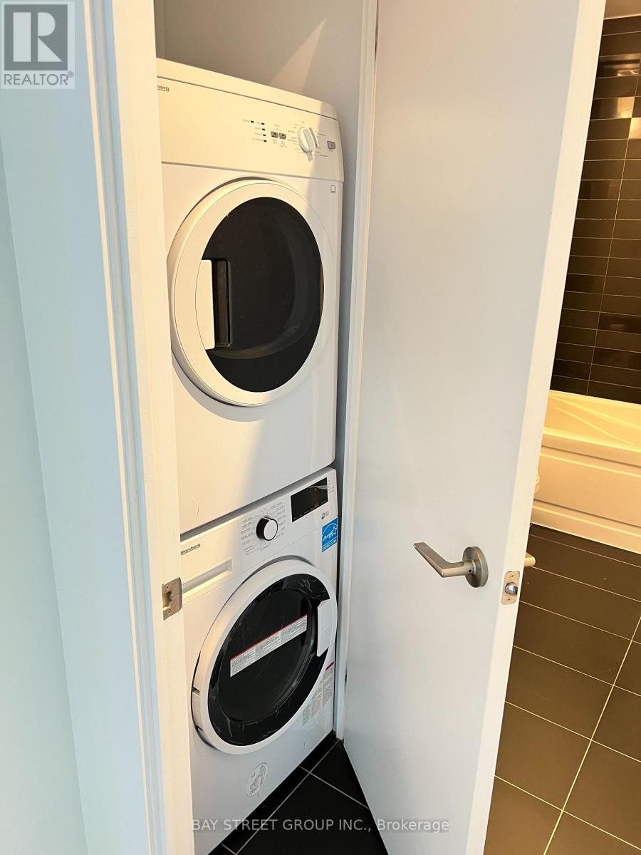 1907 - 87 Peter Street, Toronto, Ontario  M5V 2G4 - Photo 5 - C12887076