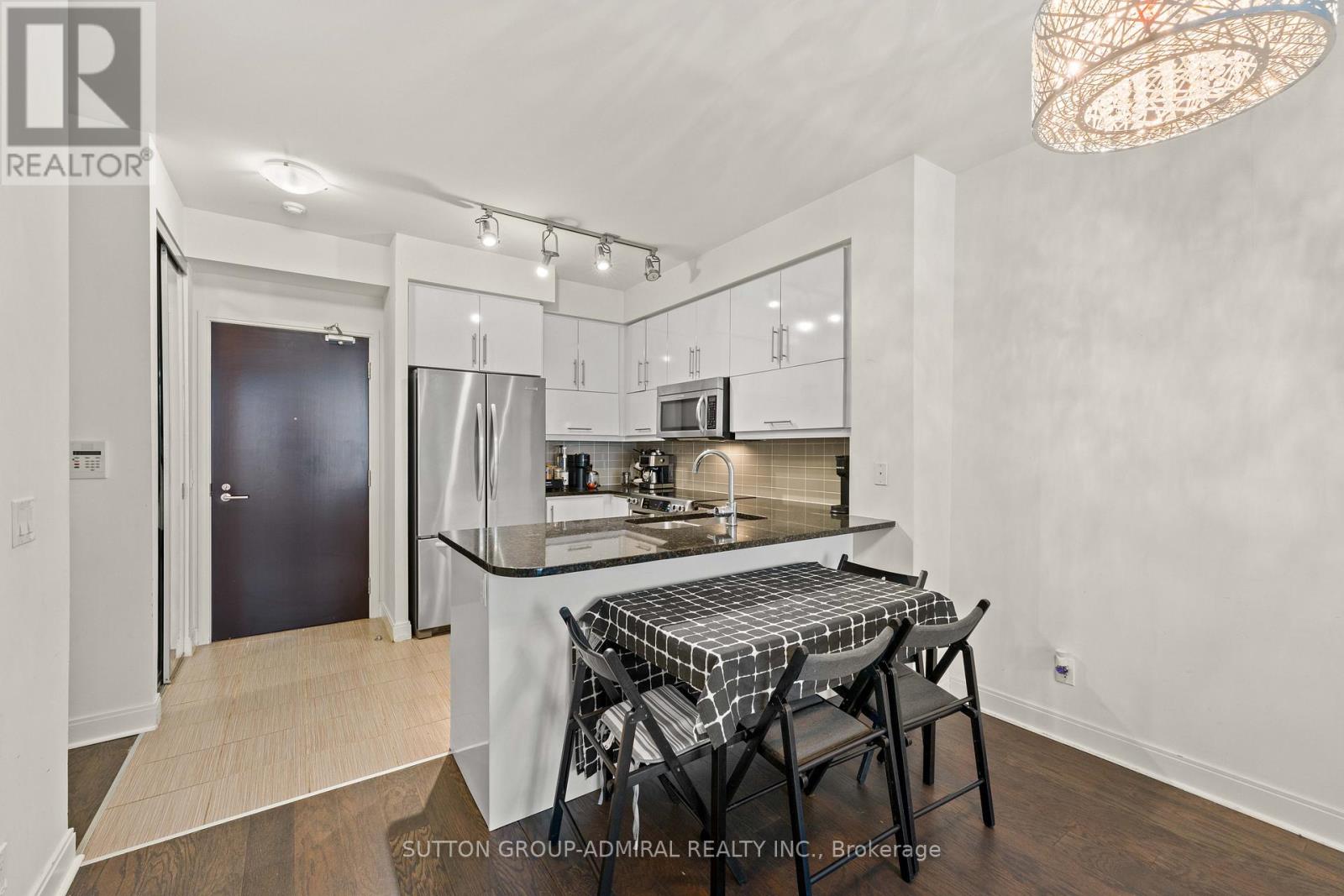 516 - 825 Church Street, Toronto (Rosedale-Moore Park), Ontario  M4W 3Z4 - Photo 13 - C12887096