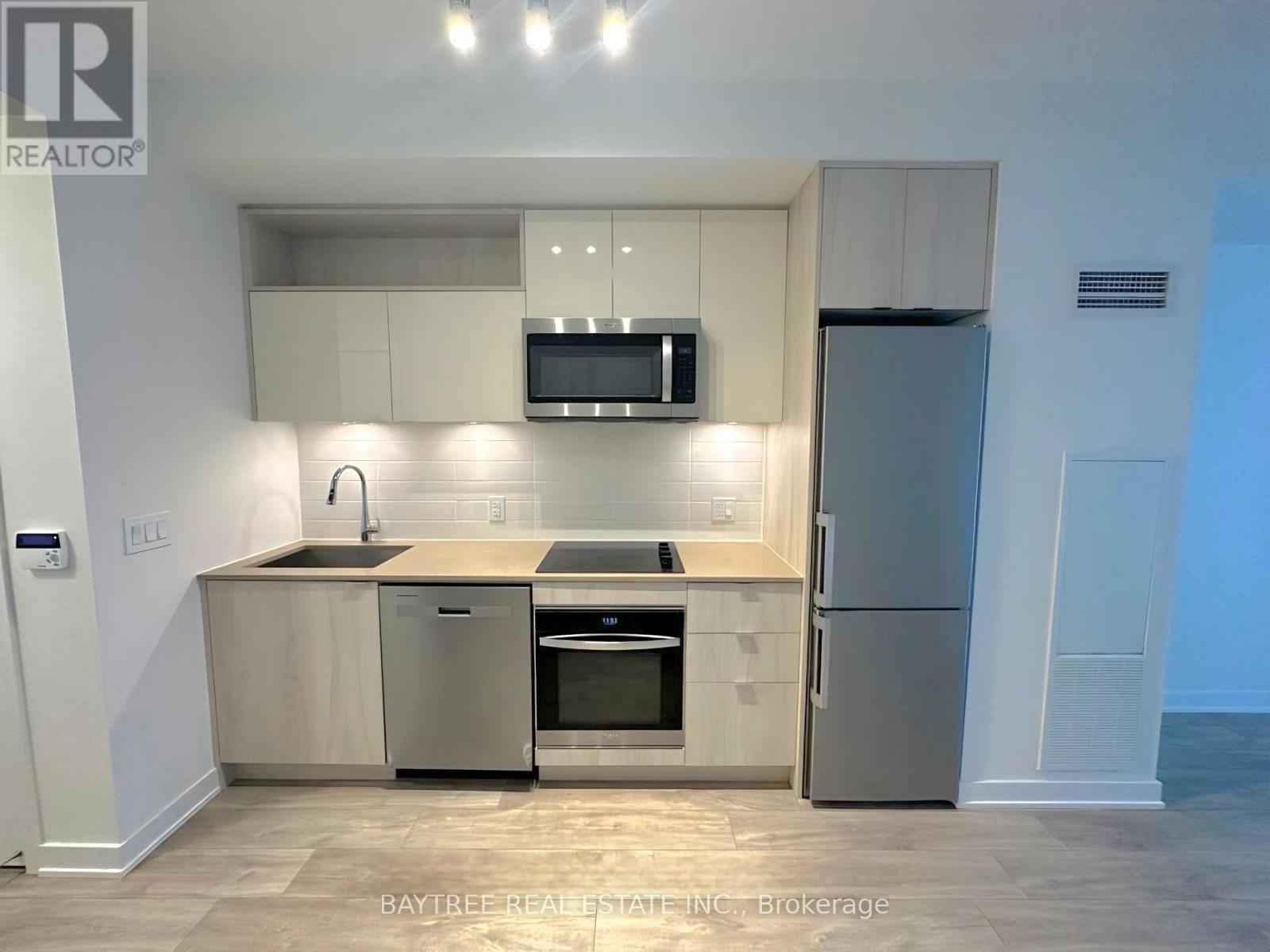 633 SE - 60 PRINCESS STREET, Toronto, Ontario