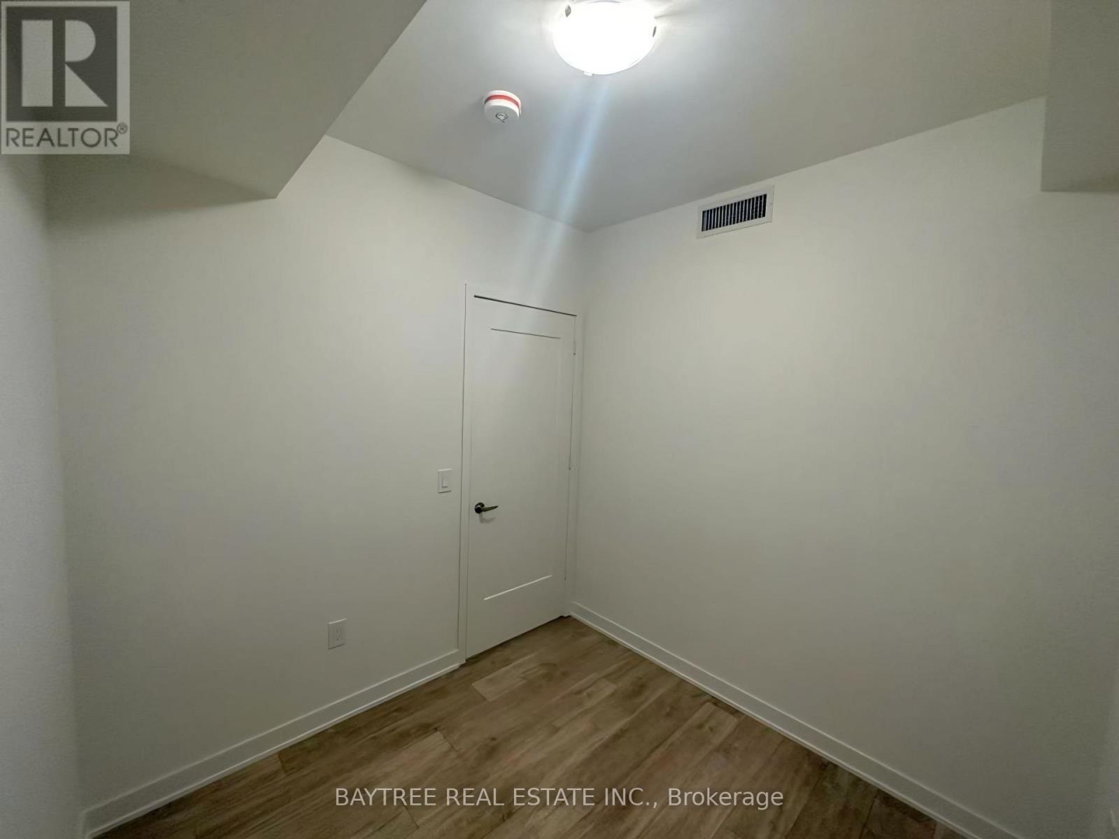 633 Se - 60 Princess Street, Toronto, Ontario  M5A 2C7 - Photo 17 - C12887190