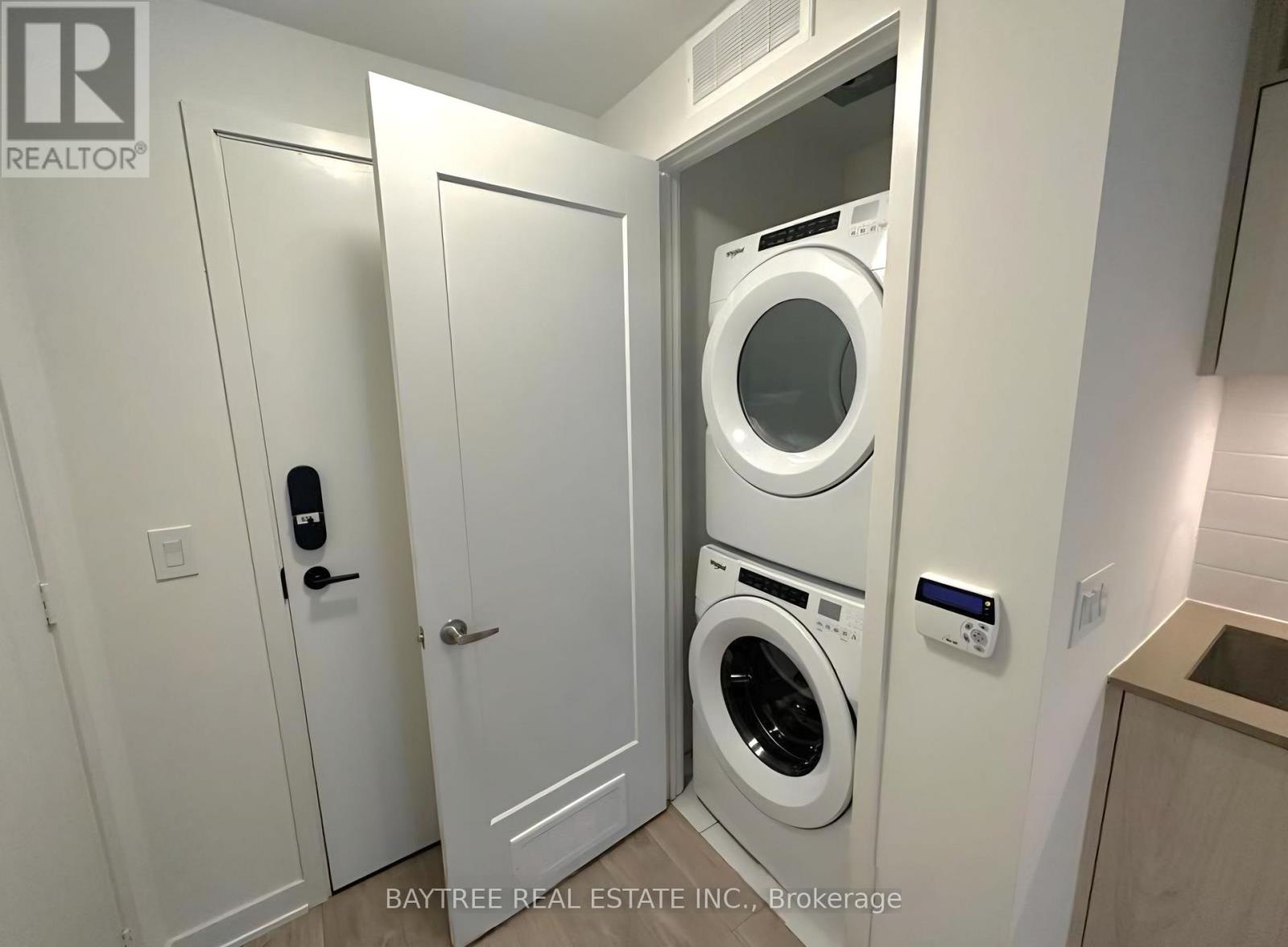 633 Se - 60 Princess Street, Toronto, Ontario  M5A 2C7 - Photo 9 - C12887190