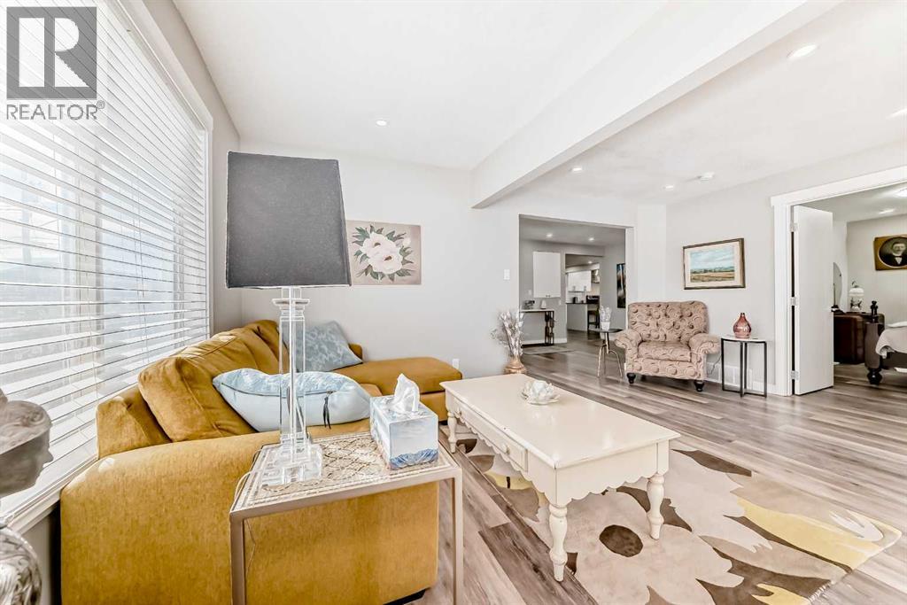 6403 35 Avenue Nw, Calgary, Alberta  T3B 1S5 - Photo 12 - A2293196