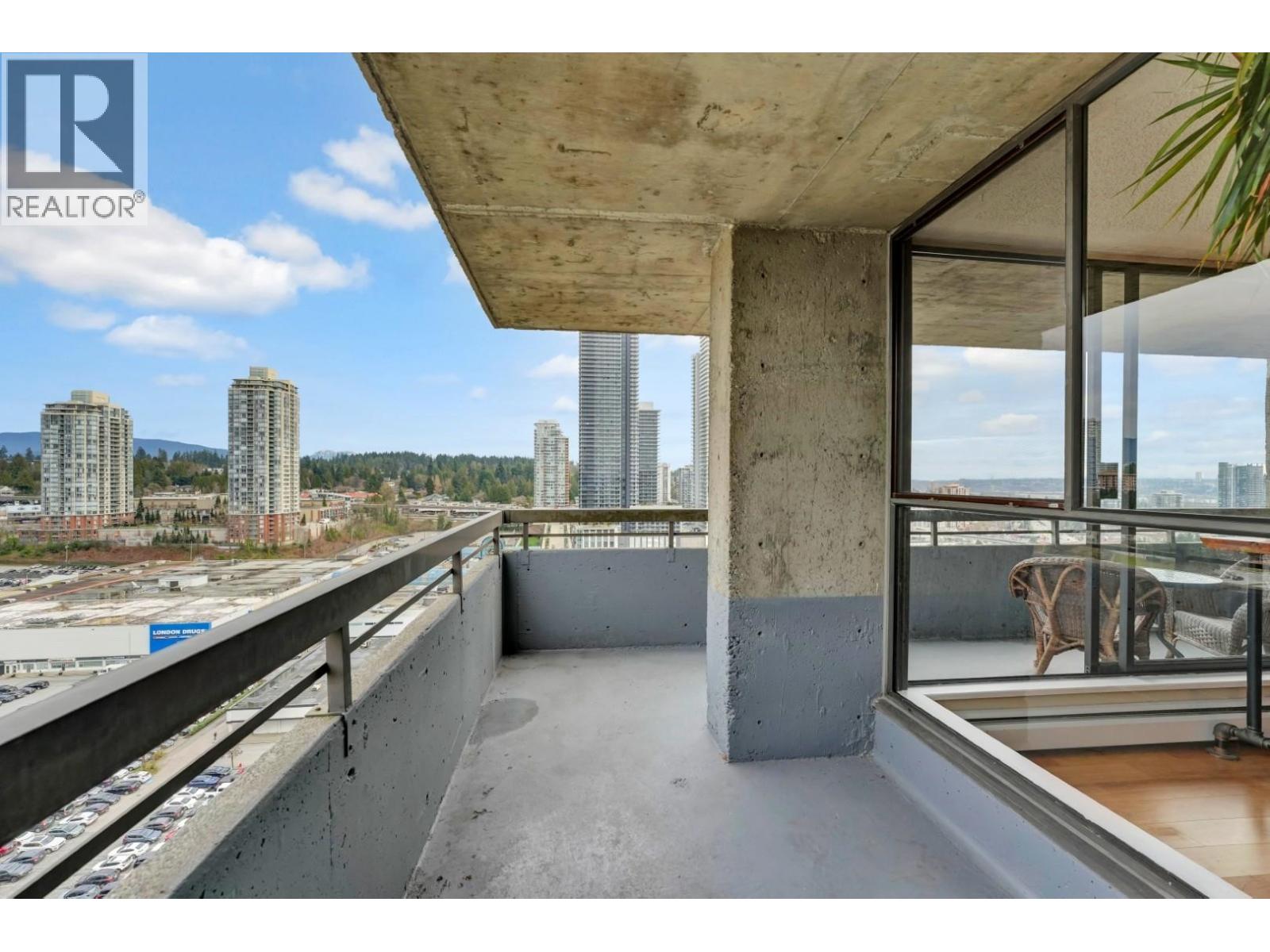 2206 3755 Bartlett Court, Burnaby, British Columbia  V3J 7G7 - Photo 10 - R3090594