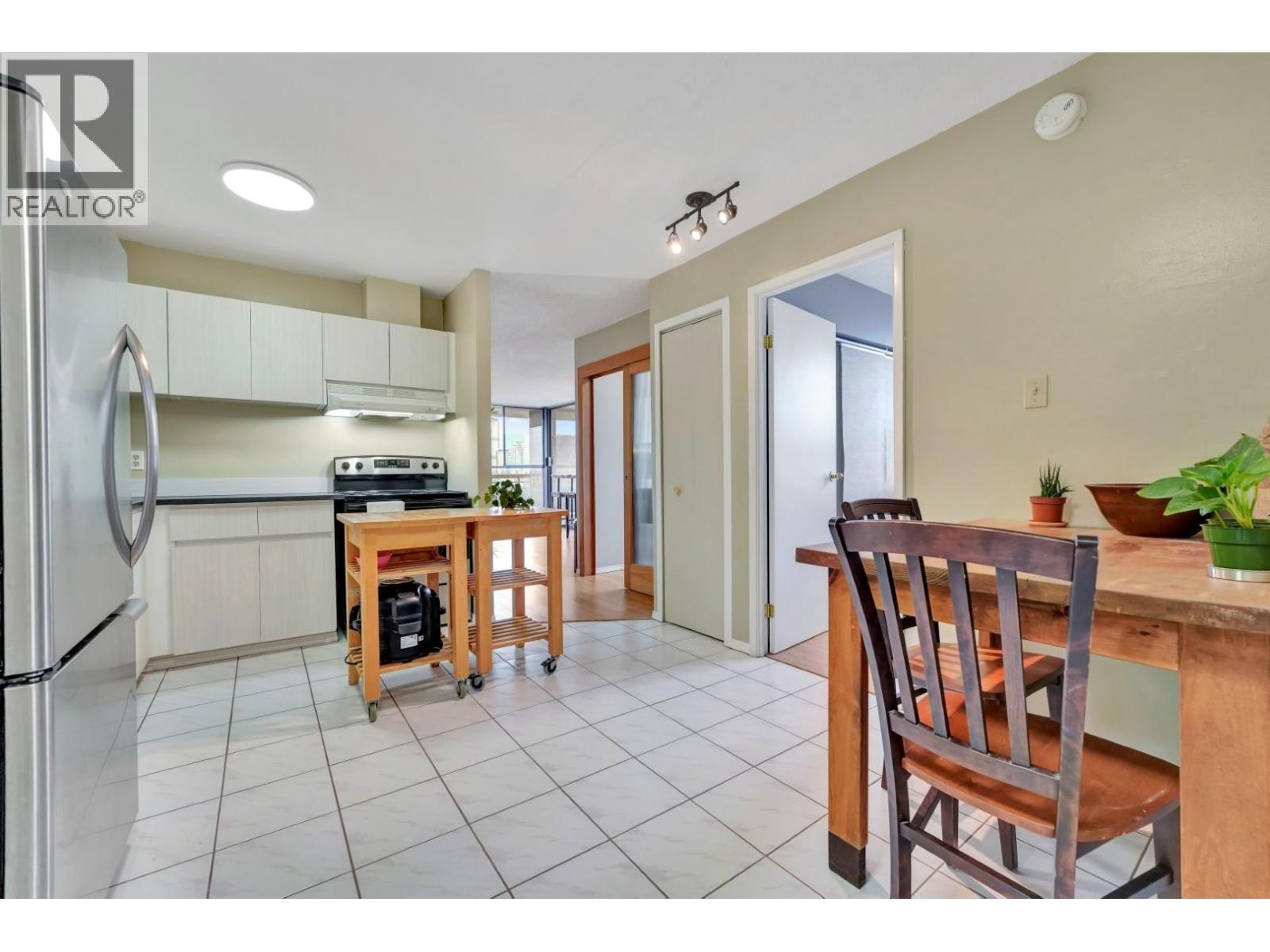 2206 3755 Bartlett Court, Burnaby, British Columbia  V3J 7G7 - Photo 18 - R3090594