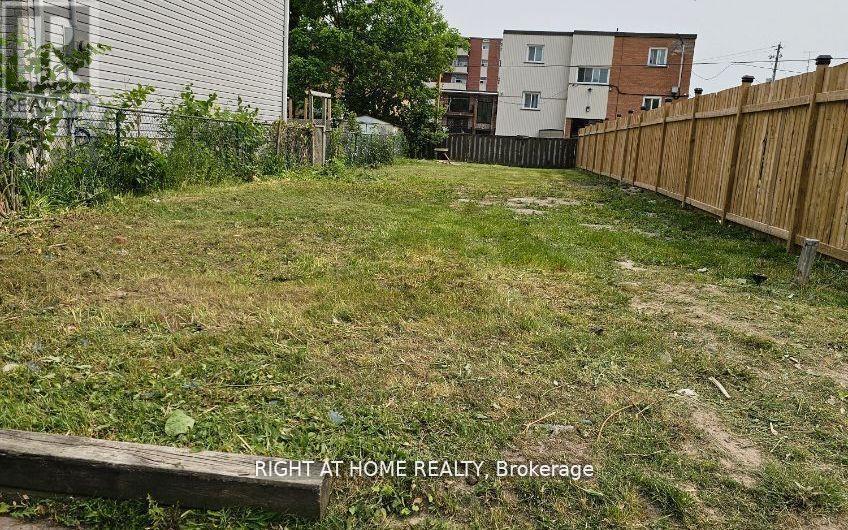 361 Adelaide Avenue W, Oshawa (Mclaughlin), Ontario  L1J 2R7 - Photo 2 - E12886998