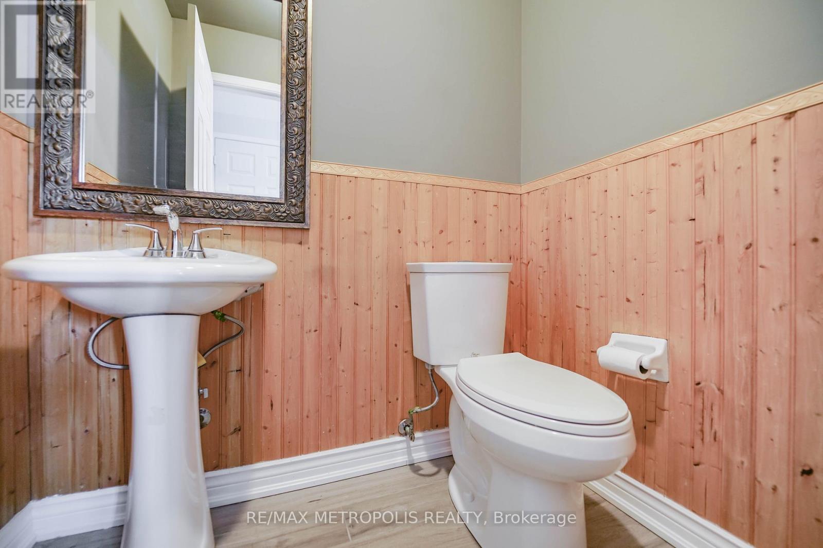 15 Lilley Avenue, Ajax (South East), Ontario  L1Z 1L5 - Photo 11 - E12887008