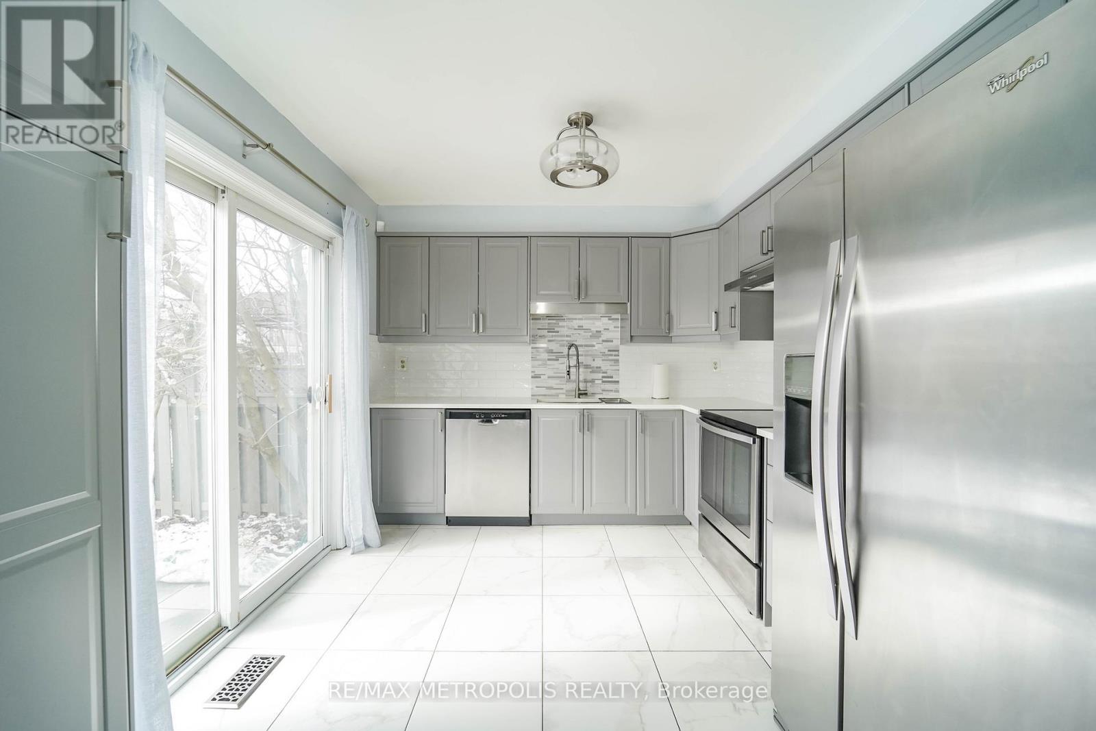 15 Lilley Avenue, Ajax (South East), Ontario  L1Z 1L5 - Photo 14 - E12887008