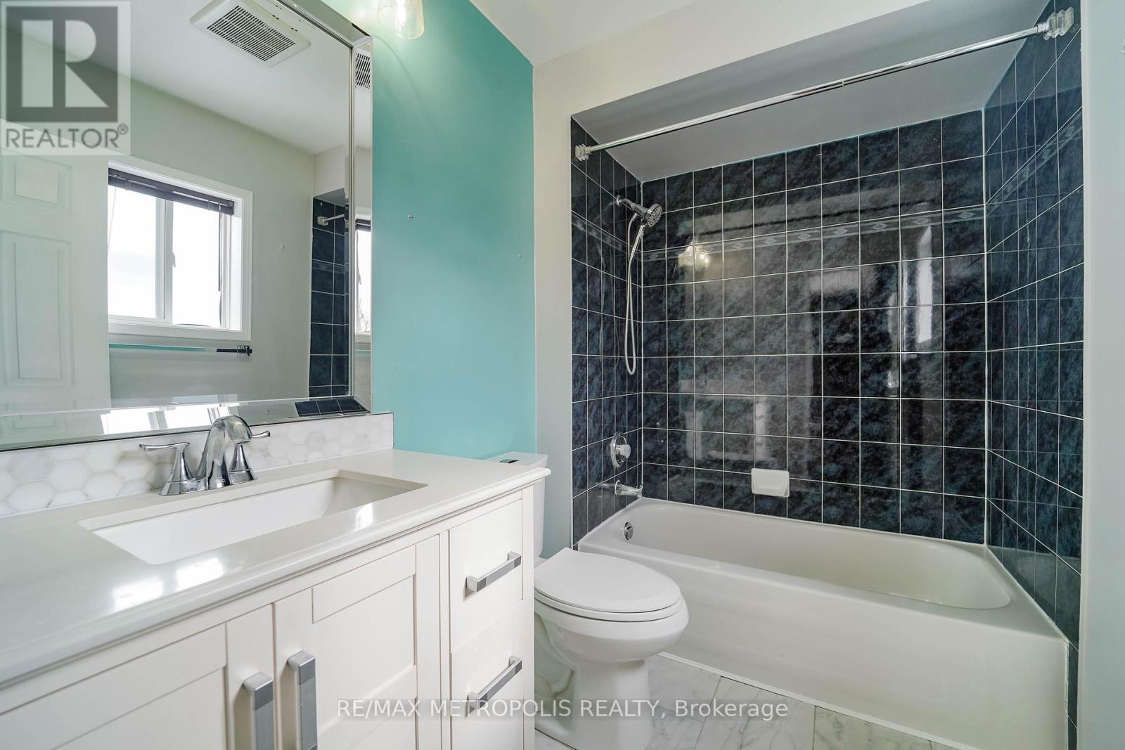 15 Lilley Avenue, Ajax (South East), Ontario  L1Z 1L5 - Photo 21 - E12887008