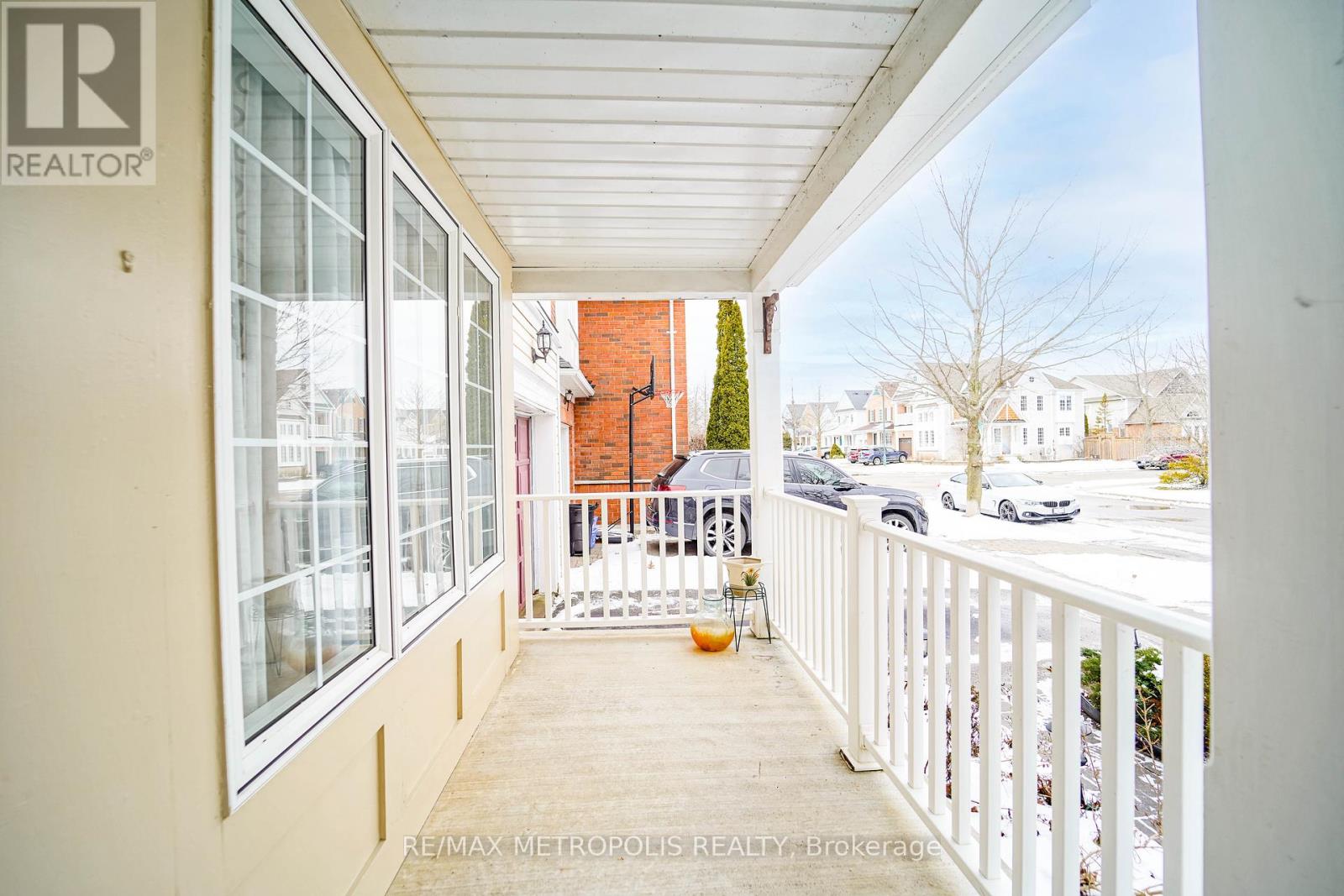 15 Lilley Avenue, Ajax (South East), Ontario  L1Z 1L5 - Photo 3 - E12887008