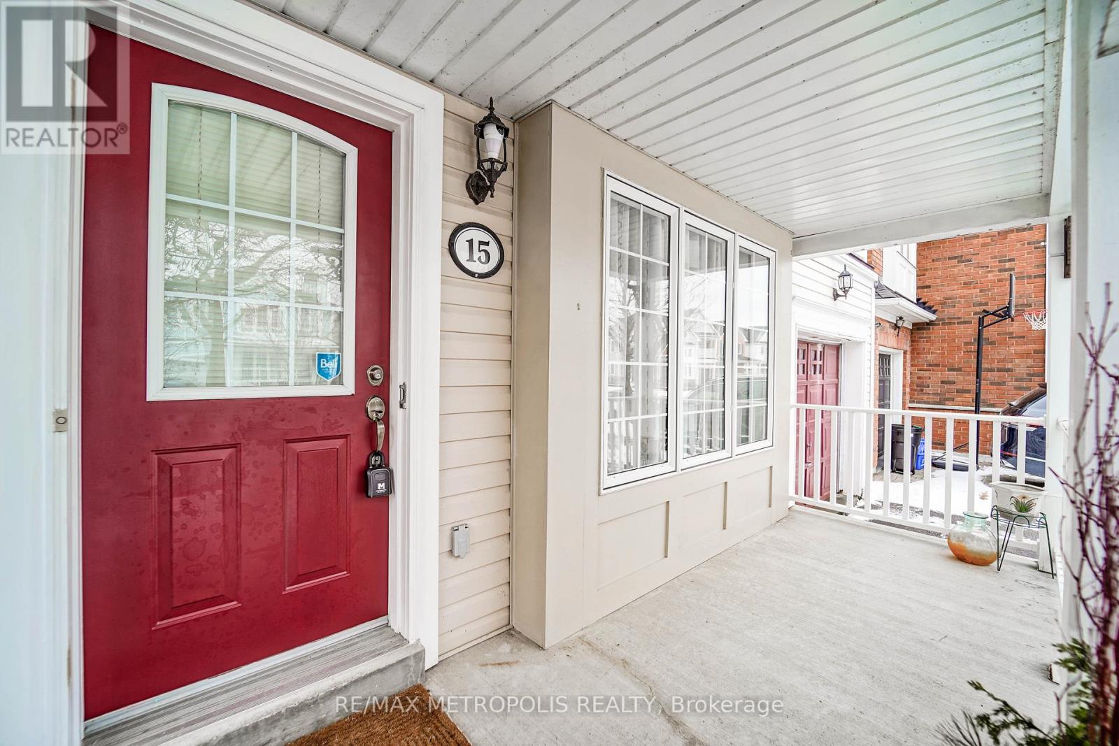 15 Lilley Avenue, Ajax (South East), Ontario  L1Z 1L5 - Photo 4 - E12887008