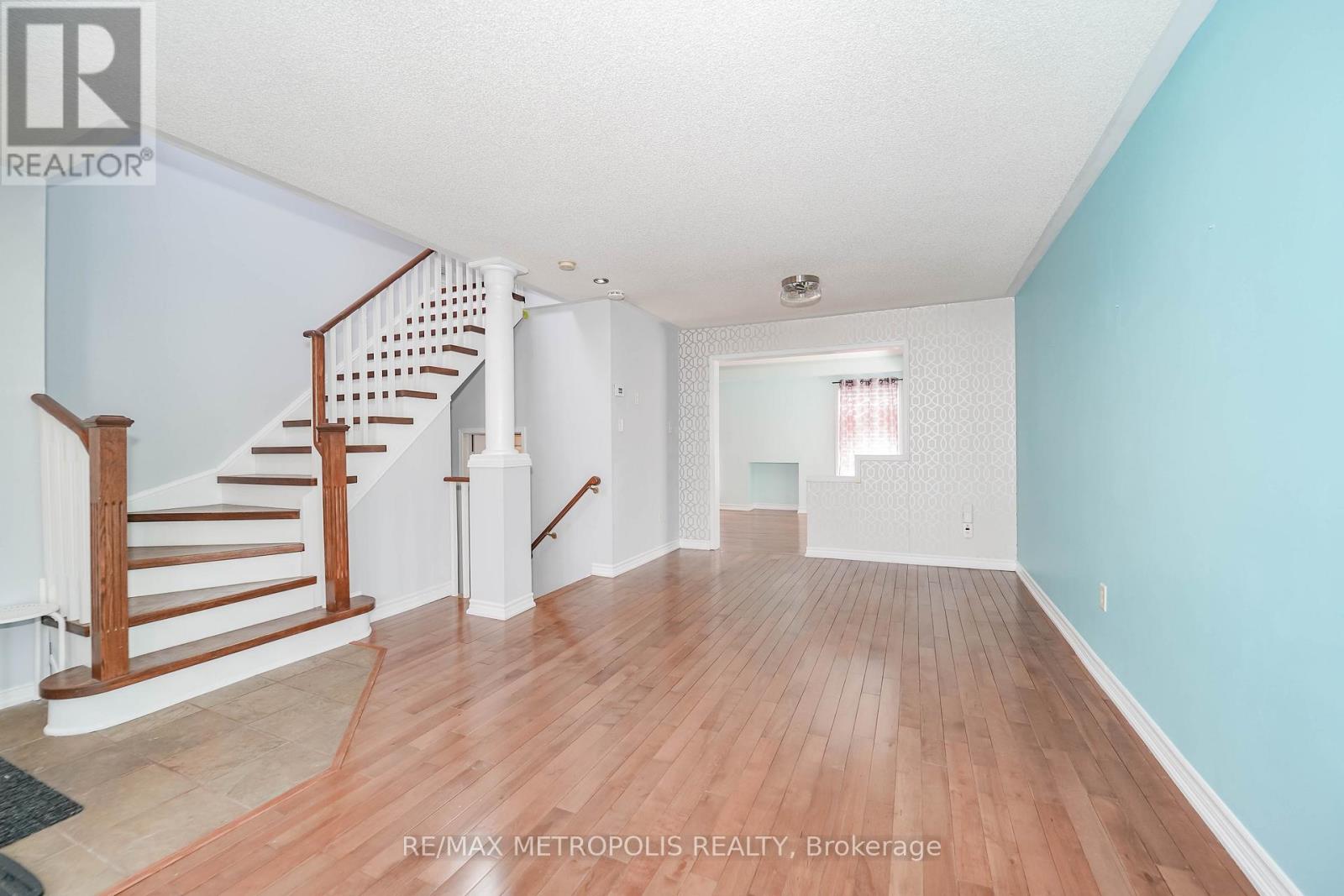 15 Lilley Avenue, Ajax (South East), Ontario  L1Z 1L5 - Photo 6 - E12887008