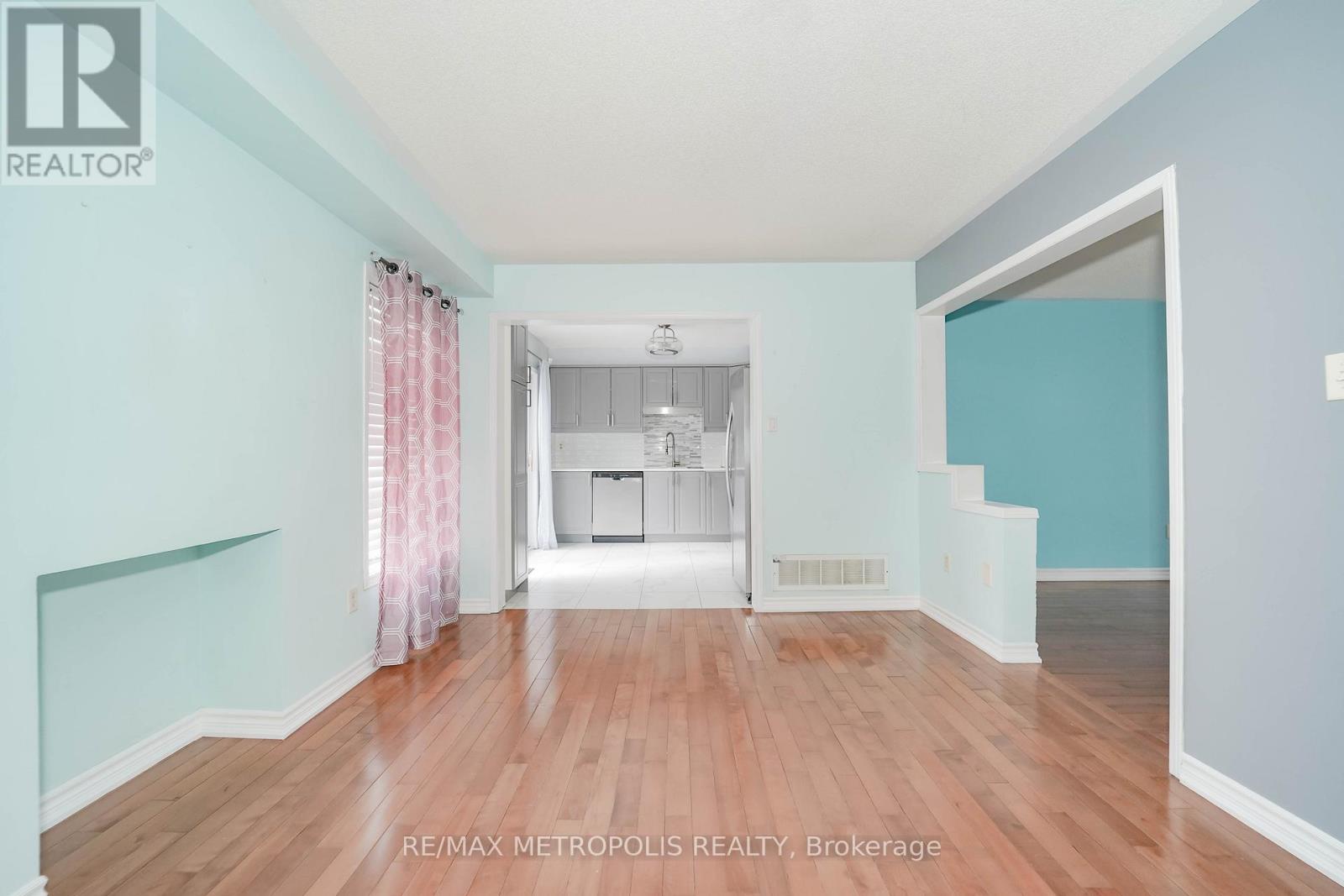 15 Lilley Avenue, Ajax (South East), Ontario  L1Z 1L5 - Photo 9 - E12887008