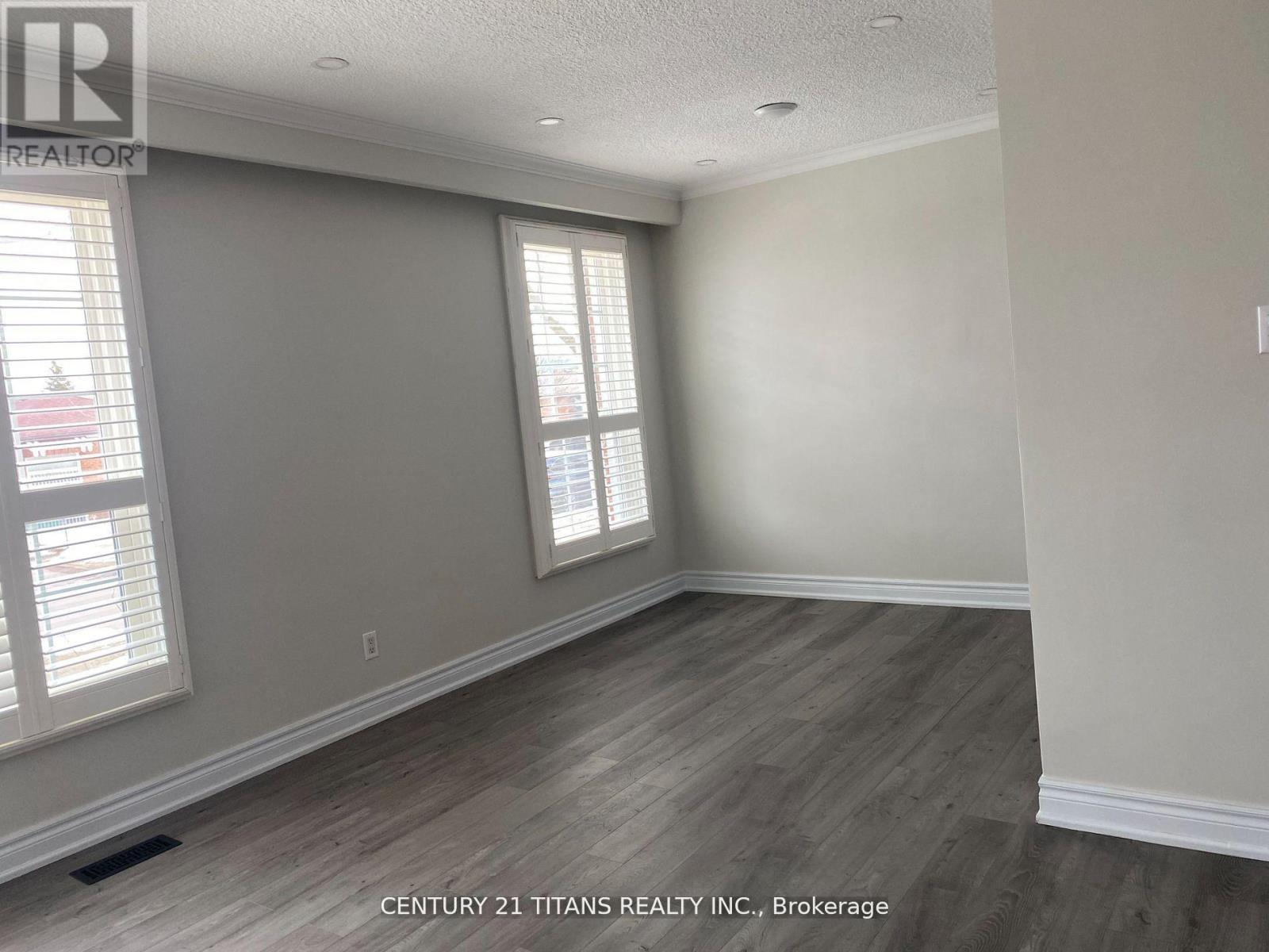 26 Stephenfrank Road, Toronto (Bendale), Ontario  M1P 3W3 - Photo 5 - E12887014