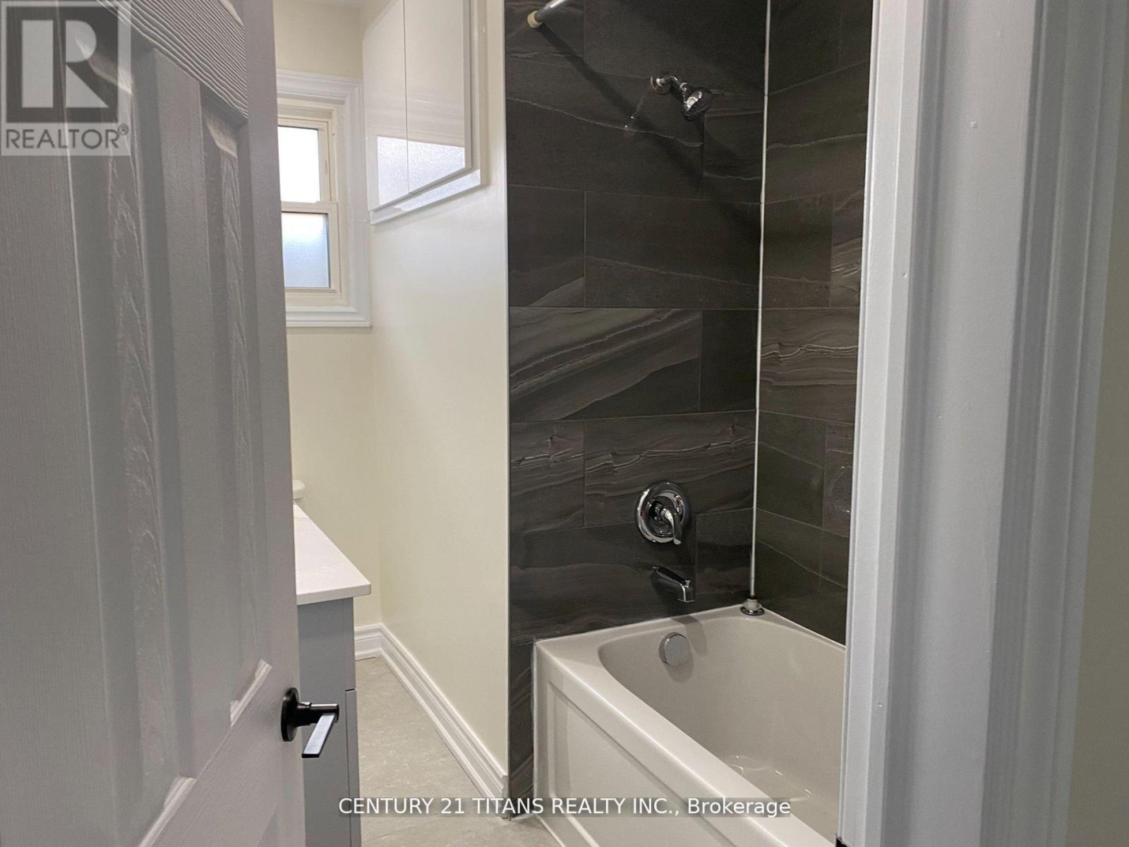 26 Stephenfrank Road, Toronto (Bendale), Ontario  M1P 3W3 - Photo 6 - E12887014