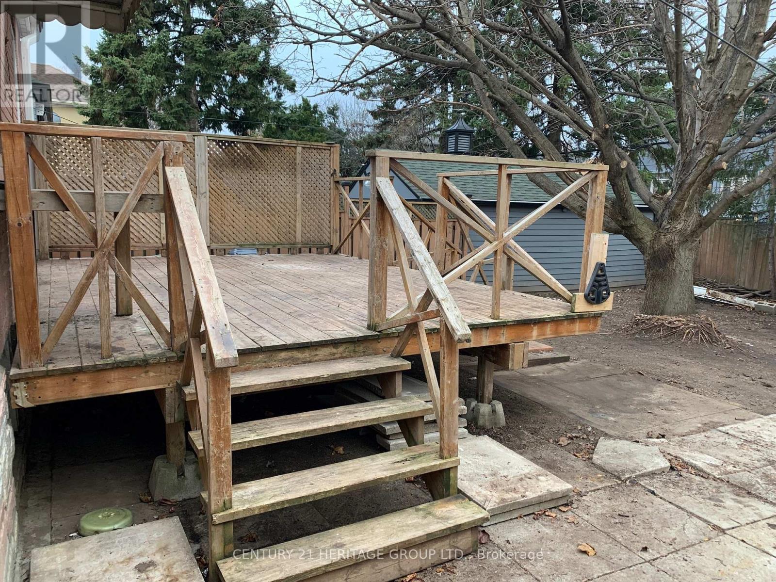 24 Hutton Avenue, Toronto (East York), Ontario  M4C 3L3 - Photo 14 - E12887138