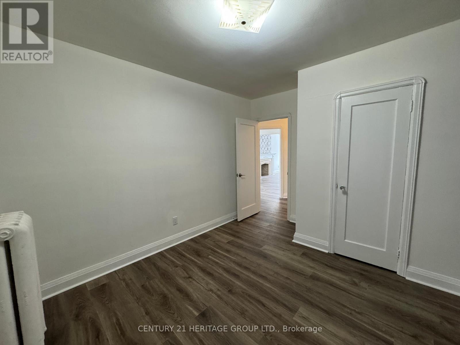 24 Hutton Avenue, Toronto (East York), Ontario  M4C 3L3 - Photo 8 - E12887138