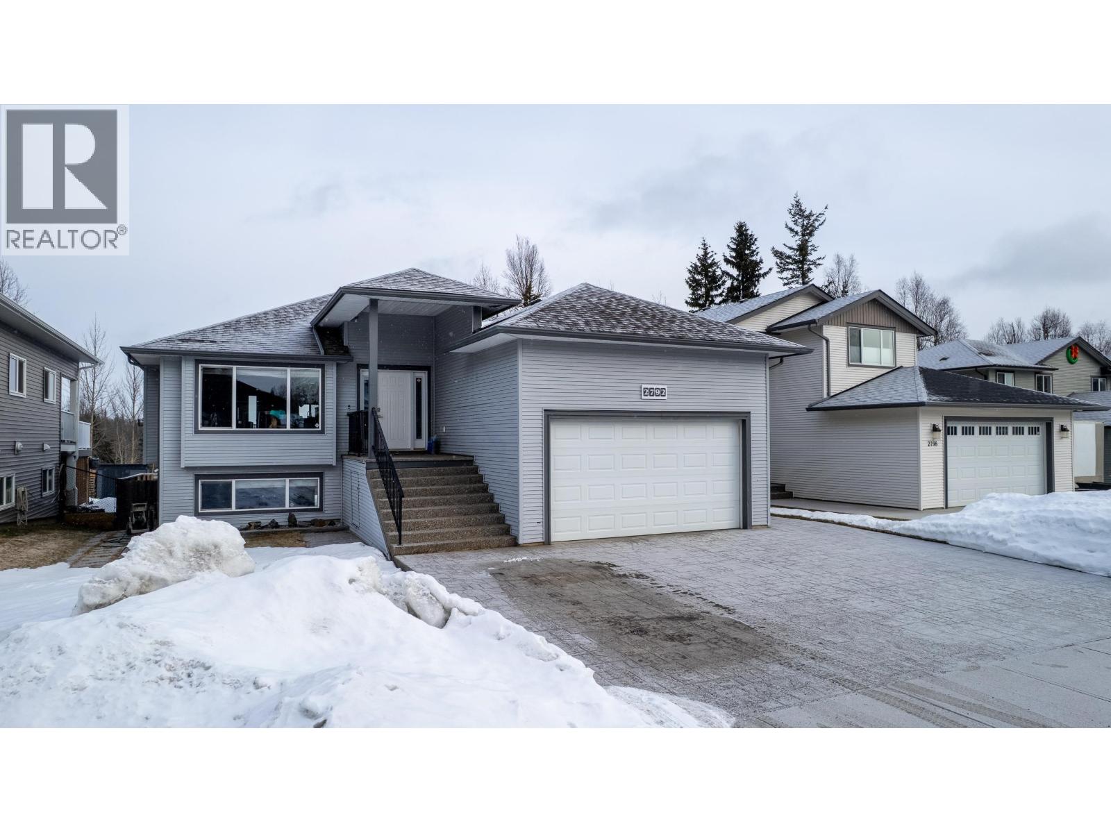 2792 Greenforest Crescent, Prince George, British Columbia  V2K 5B8 - Photo 2 - R3099929