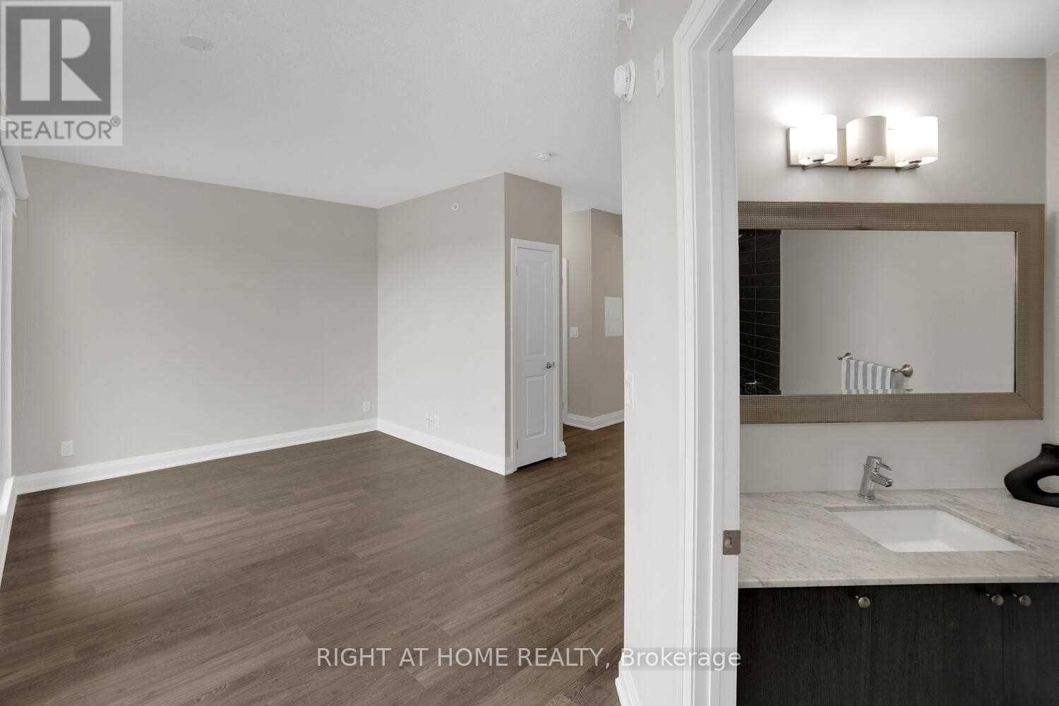 305 - 24 Woodstream Boulevard, Vaughan, Ontario  L4L 8C4 - Photo 17 - N12886974