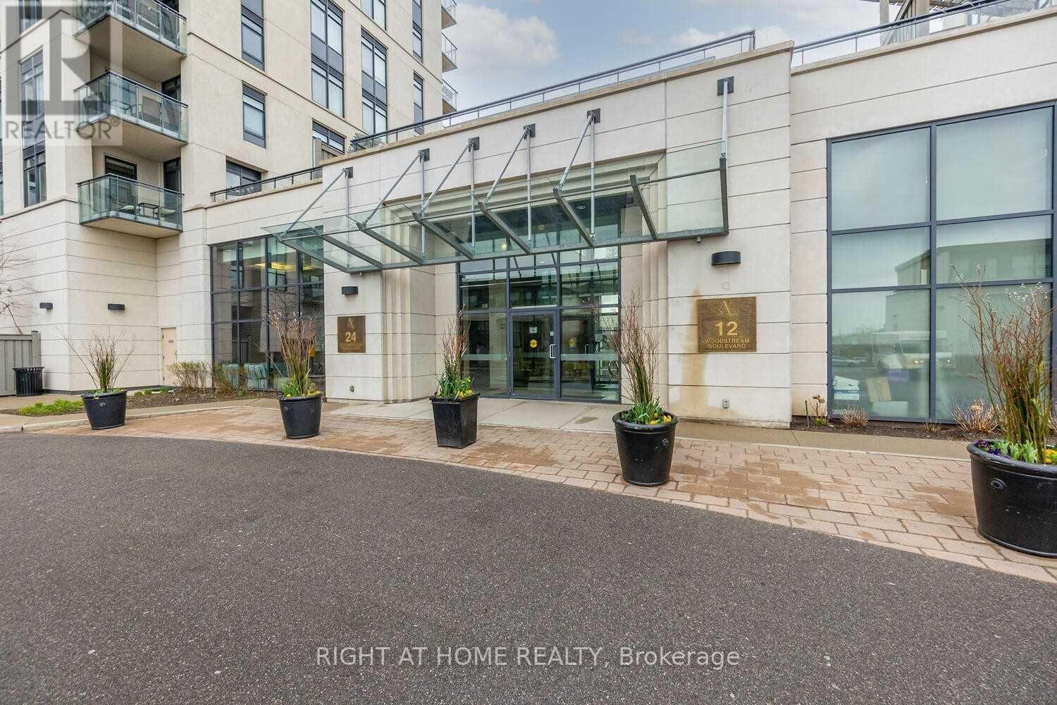 305 - 24 Woodstream Boulevard, Vaughan, Ontario  L4L 8C4 - Photo 3 - N12886974