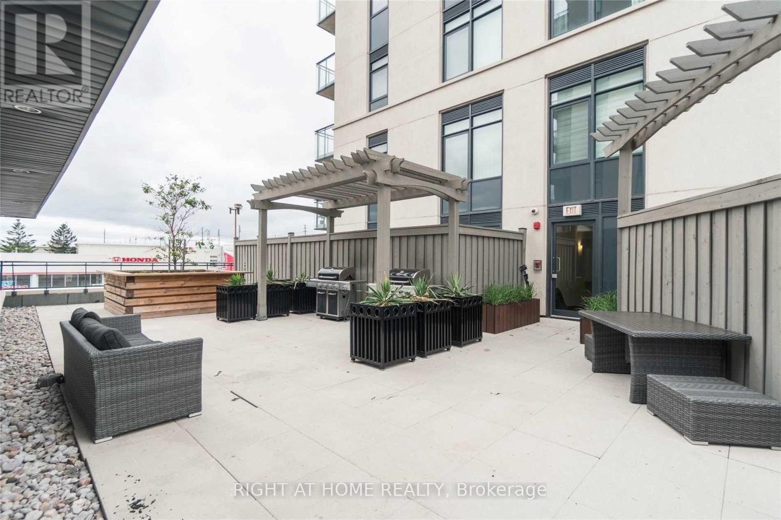 305 - 24 Woodstream Boulevard, Vaughan, Ontario  L4L 8C4 - Photo 33 - N12886974