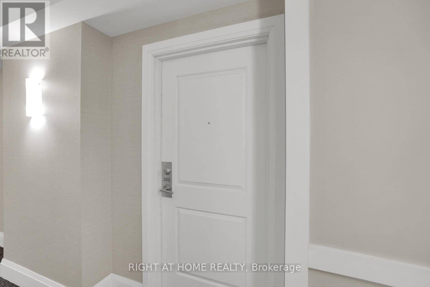 305 - 24 Woodstream Boulevard, Vaughan, Ontario  L4L 8C4 - Photo 4 - N12886974