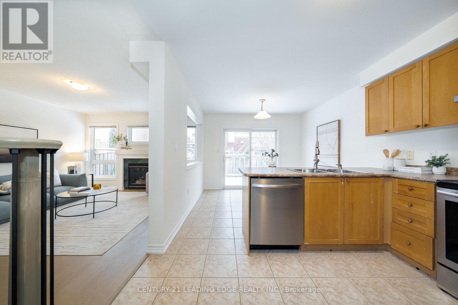 18 Roy Rainey Avenue, Markham (Wismer), Ontario  L6E 2B5 - Photo 8 - N12887006