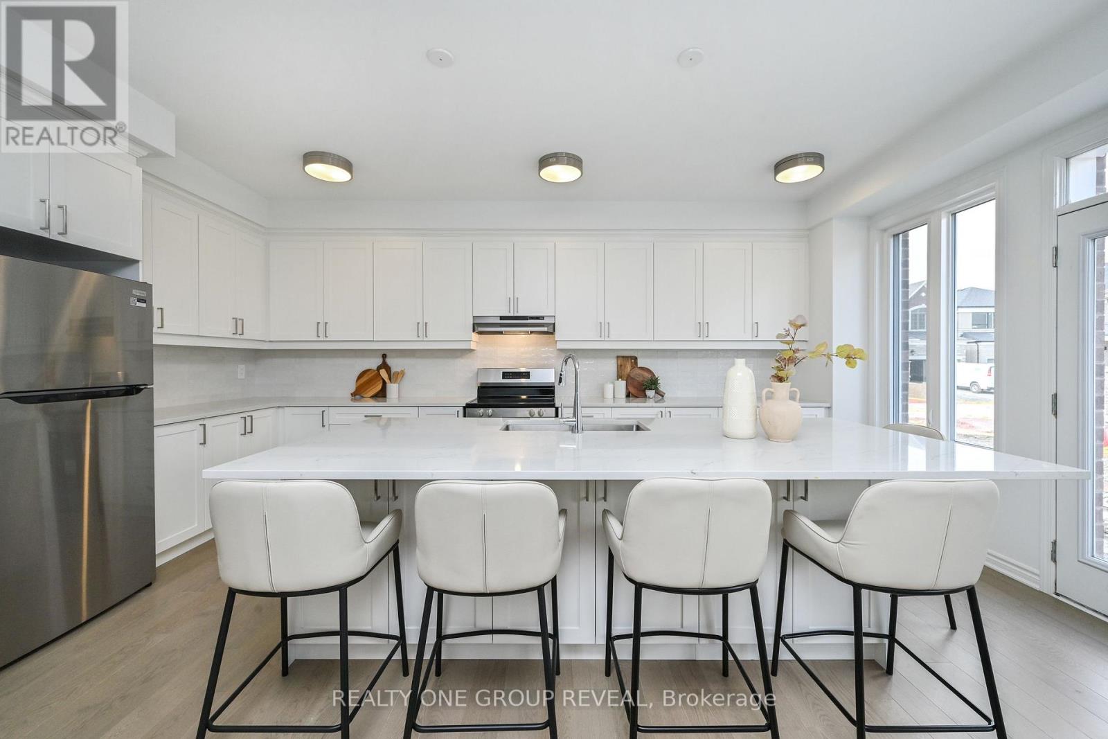 54 Jade Blossom Avenue, Markham, Ontario  L6C 3P7 - Photo 11 - N12887122