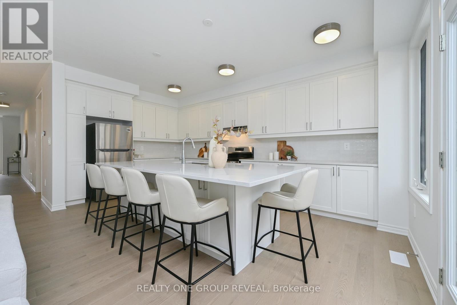 54 Jade Blossom Avenue, Markham, Ontario  L6C 3P7 - Photo 12 - N12887122