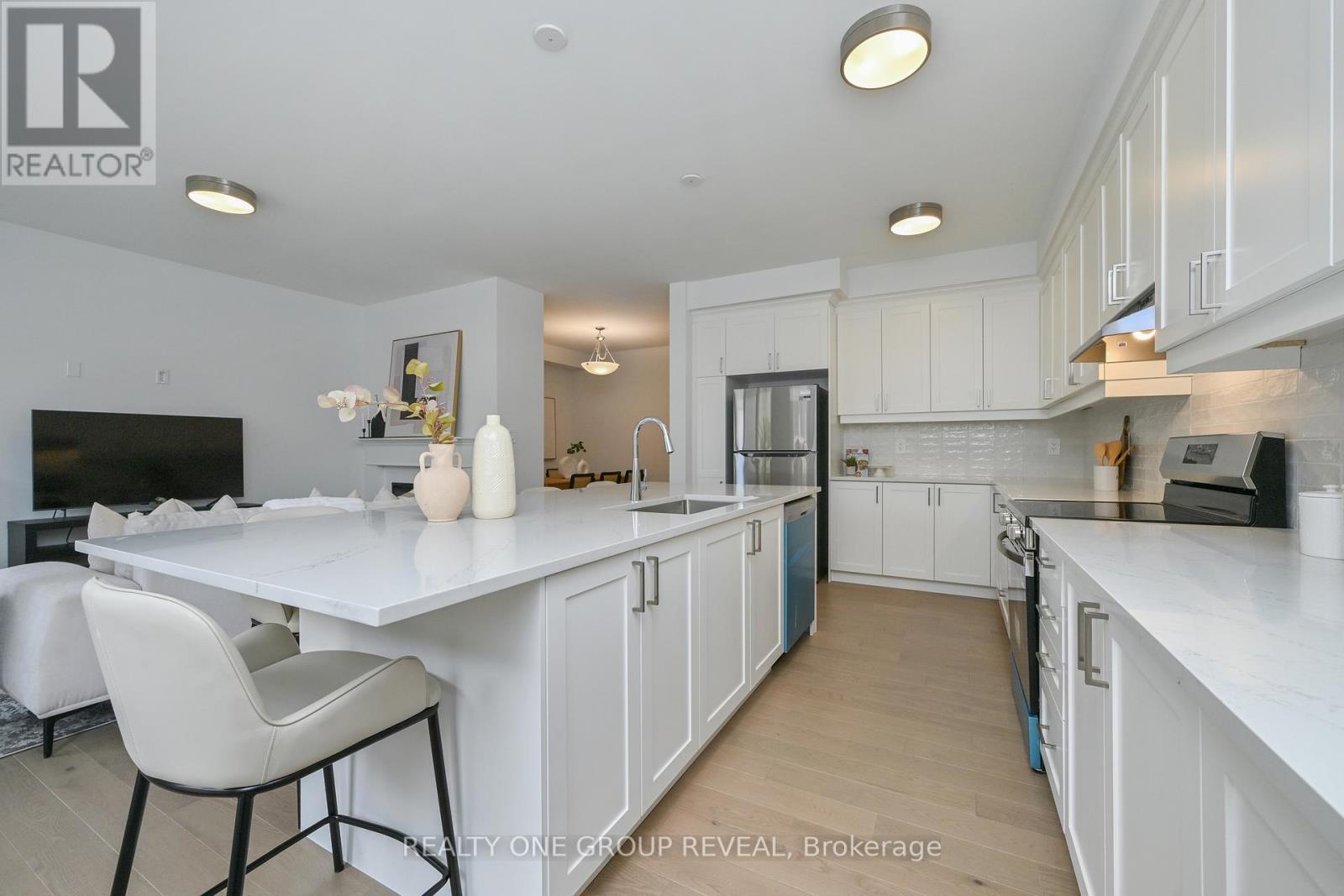 54 Jade Blossom Avenue, Markham, Ontario  L6C 3P7 - Photo 13 - N12887122